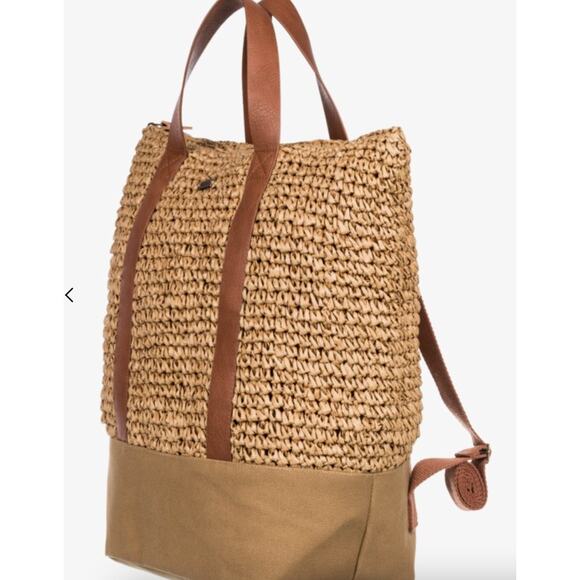 ROXY Beach Lover Woven Tan Tote Backpack Bag Medium Size Great Condition - Picture 1 of 8